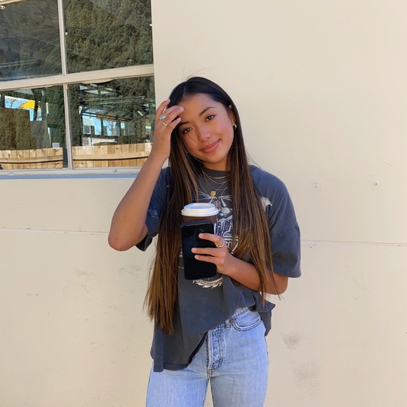 Meet your Posher, Kylie - Picture 1 of 1